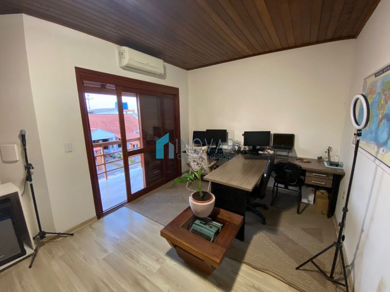 Sobrado 4 dormit&oacute;rios no bairro Centro