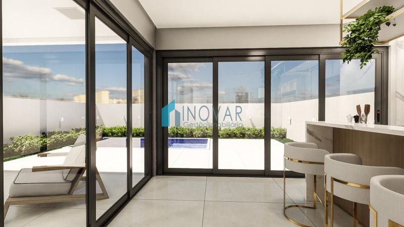 Sobrado 4 dormitórios no bairro Moinhos de Vento