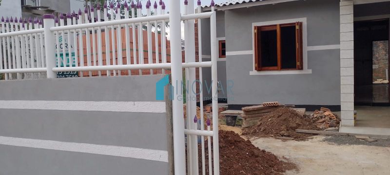 Casa 3 dormit&oacute;rios no bairro Mato Grande