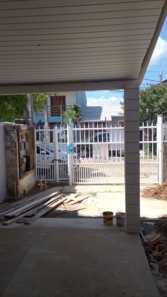 Casa 3 dormit&oacute;rios no bairro Mato Grande