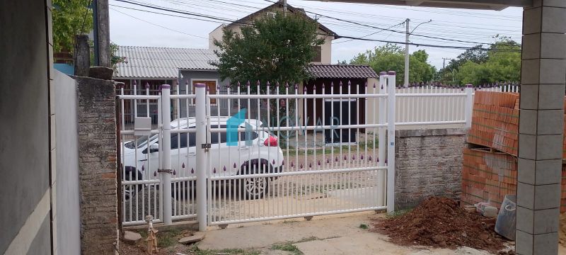 Casa 3 dormit&oacute;rios no bairro Mato Grande