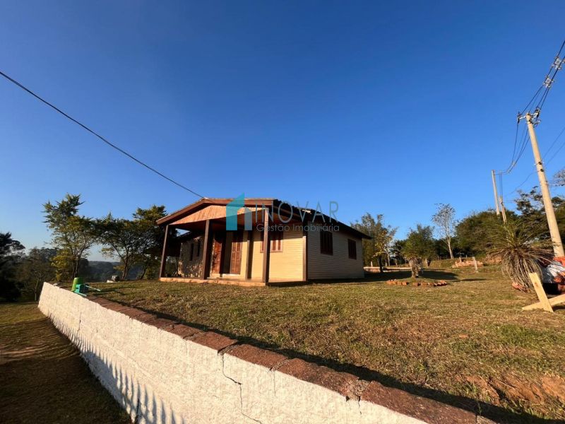 Sítio 2 dormit&oacute;rios no bairro Morungava