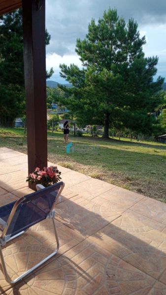 Sítio 2 dormit&oacute;rios no bairro Morungava