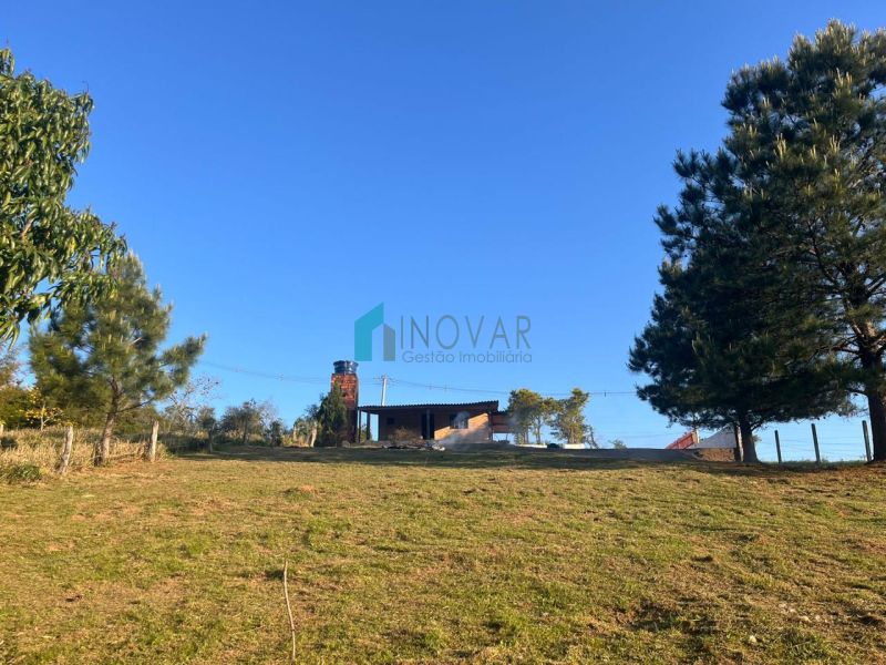 Sítio 2 dormit&oacute;rios no bairro Morungava