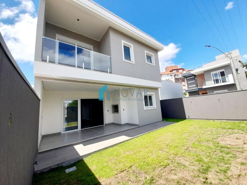 Casa em Condomínio 3 dormit&oacute;rios no bairro Igara