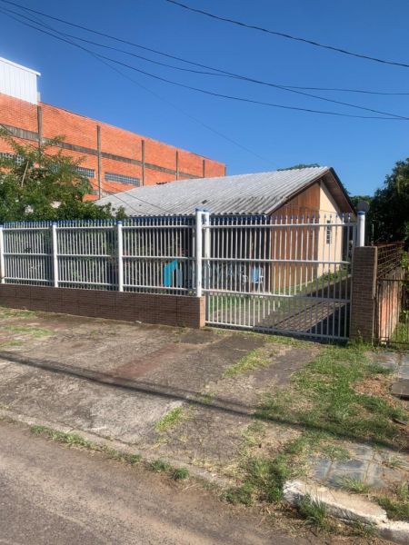 Casa 2 dormit&oacute;rios no bairro Niterói - 