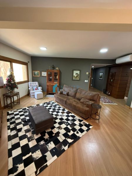 Apartamento 3 dormit&oacute;rios no bairro Centro