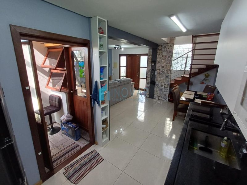 Sobrado 2 dormit&oacute;rios no bairro Niterói