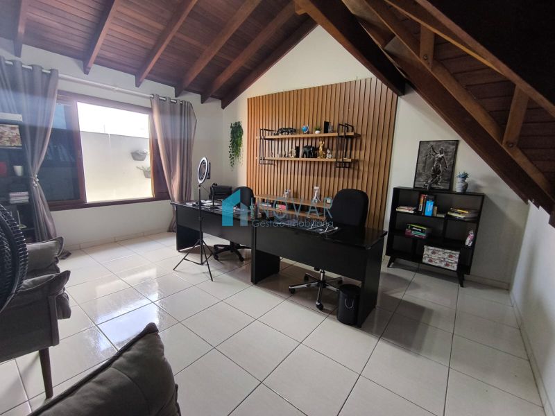 Sobrado 2 dormit&oacute;rios no bairro Niterói