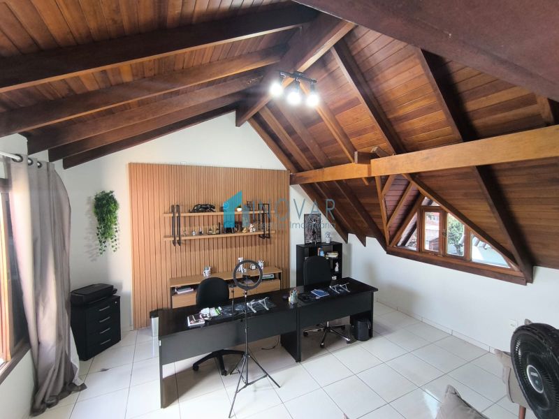 Sobrado 2 dormit&oacute;rios no bairro Niterói