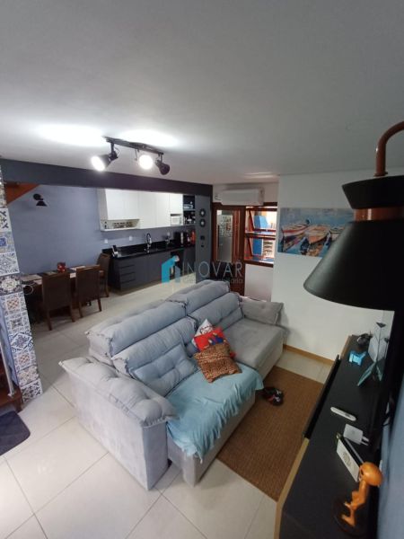 Sobrado 2 dormit&oacute;rios no bairro Niterói