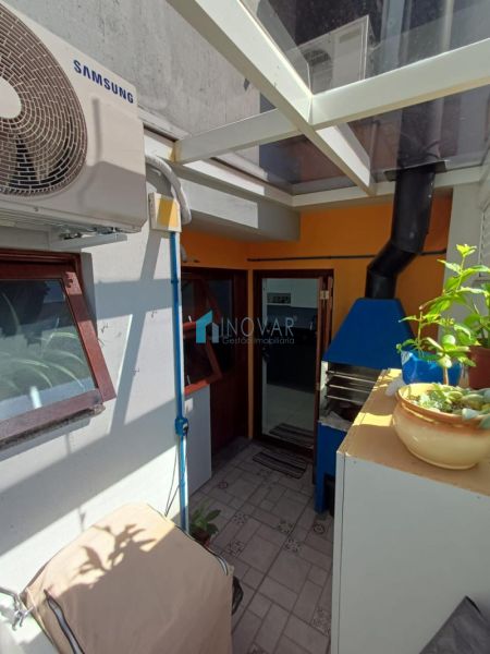 Sobrado 2 dormit&oacute;rios no bairro Niterói