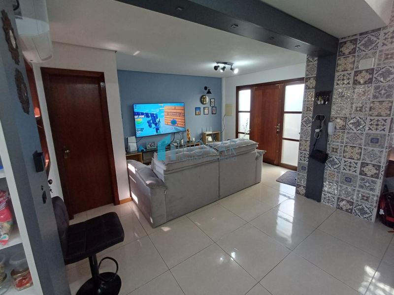 Sobrado 2 dormit&oacute;rios no bairro Niterói