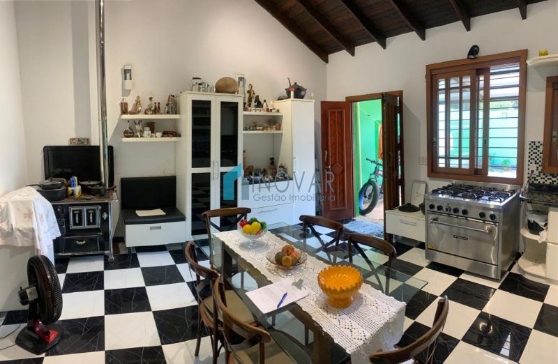 Casa 2 dormit&oacute;rios no bairro Moinhos de Vento