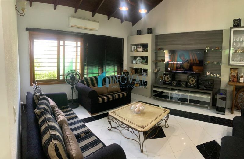 Casa 2 dormit&oacute;rios no bairro Moinhos de Vento