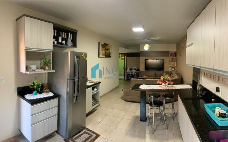 Casa 3 dormit&oacute;rios no bairro Niterói