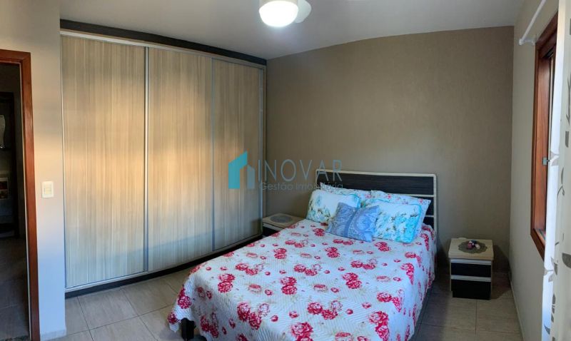 Casa 3 dormit&oacute;rios no bairro Niterói