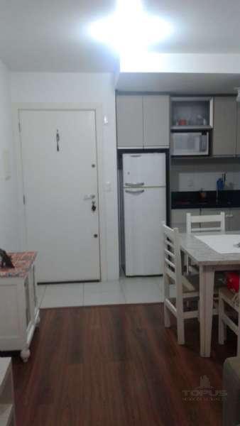 Apartamento 2 dormitórios no bairro Cinquenten�rio em Caxias do Sul