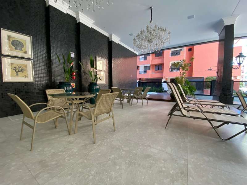 Lindíssimo apartamento com terraço e piscina privativa!!!