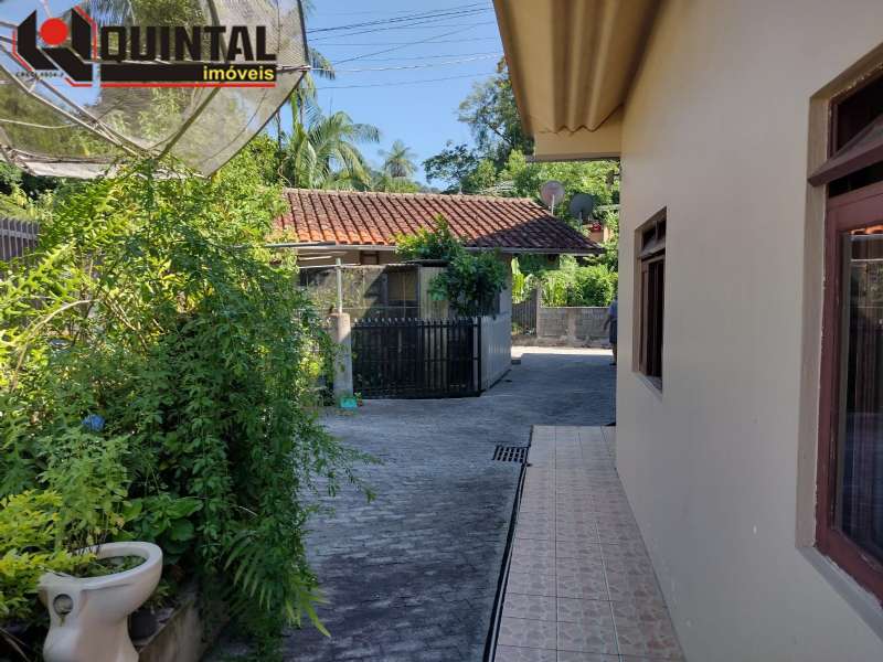 Casa Residencial 6 dormitórios no bairro Progresso