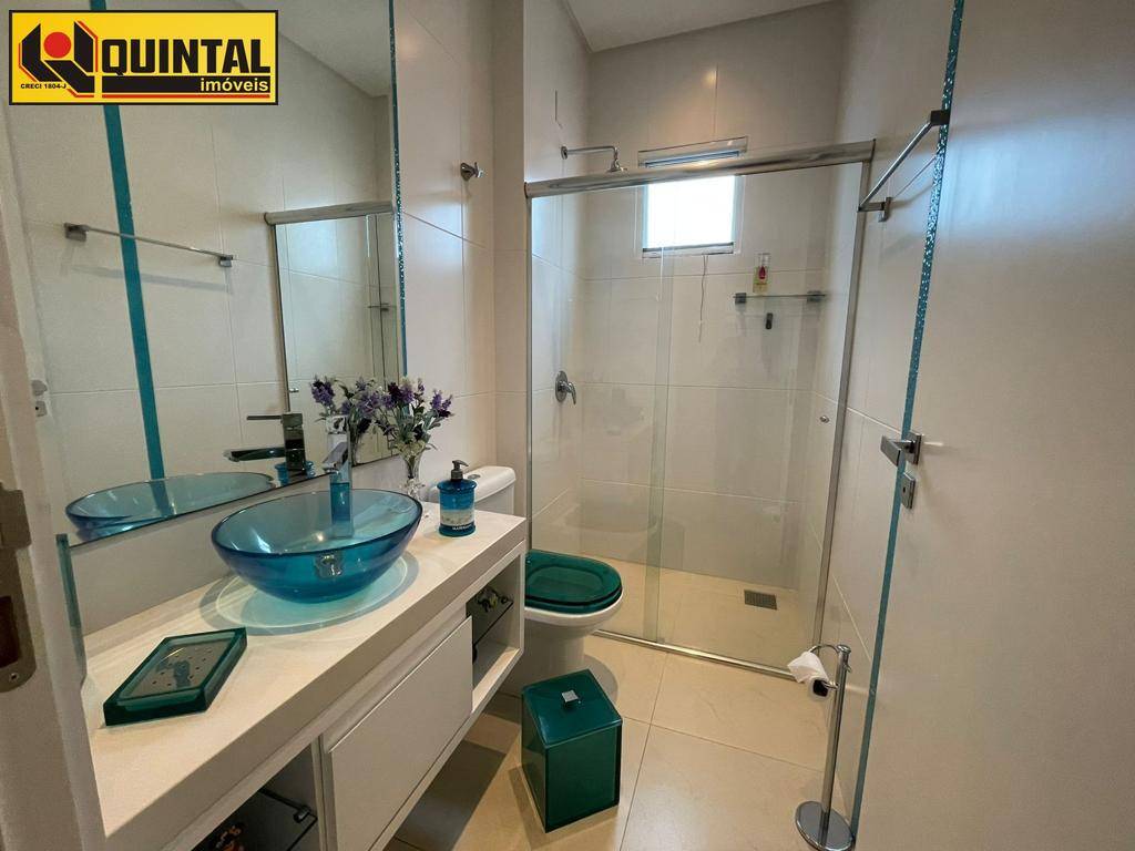 Apartamento 3 dormitórios no bairro Barra