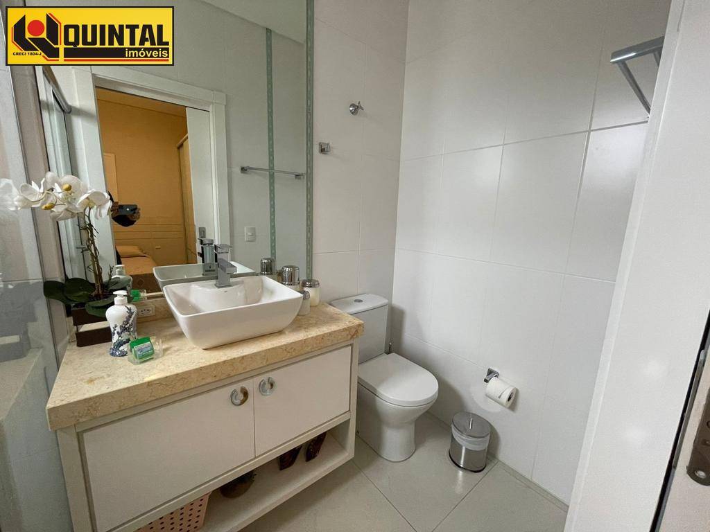 Apartamento 3 dormitórios no bairro Barra