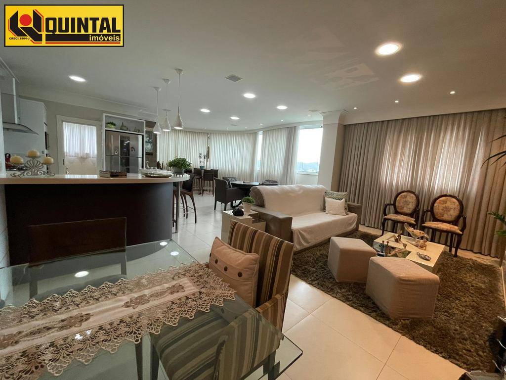 Apartamento 3 dormitórios no bairro Barra