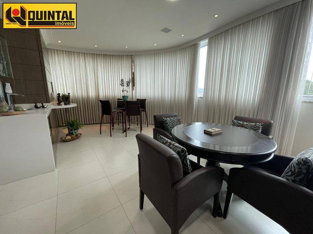 Apartamento 3 dormitórios no bairro Barra