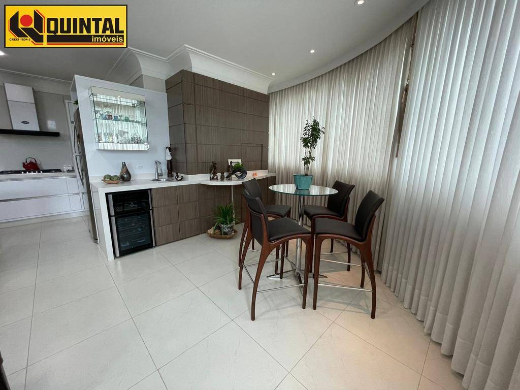 Apartamento 3 dormitórios no bairro Barra