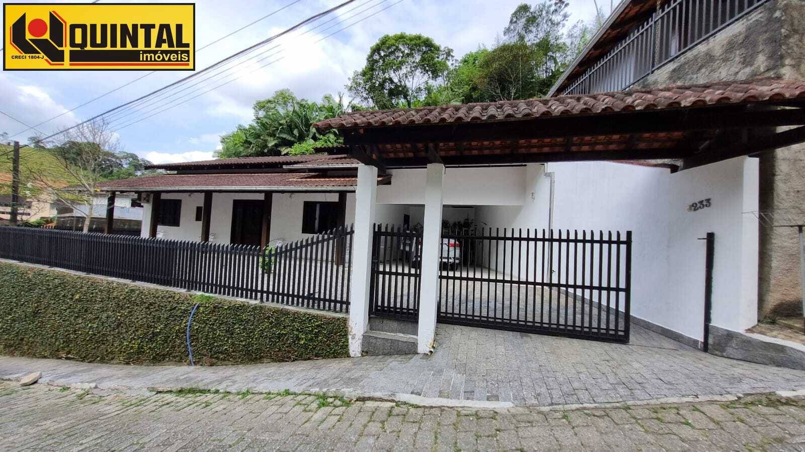 Casa Residencial 3 dormitórios  no bairro Glória em Blumenau - Quintal Imóveis - Imóveis em Blumenau e região