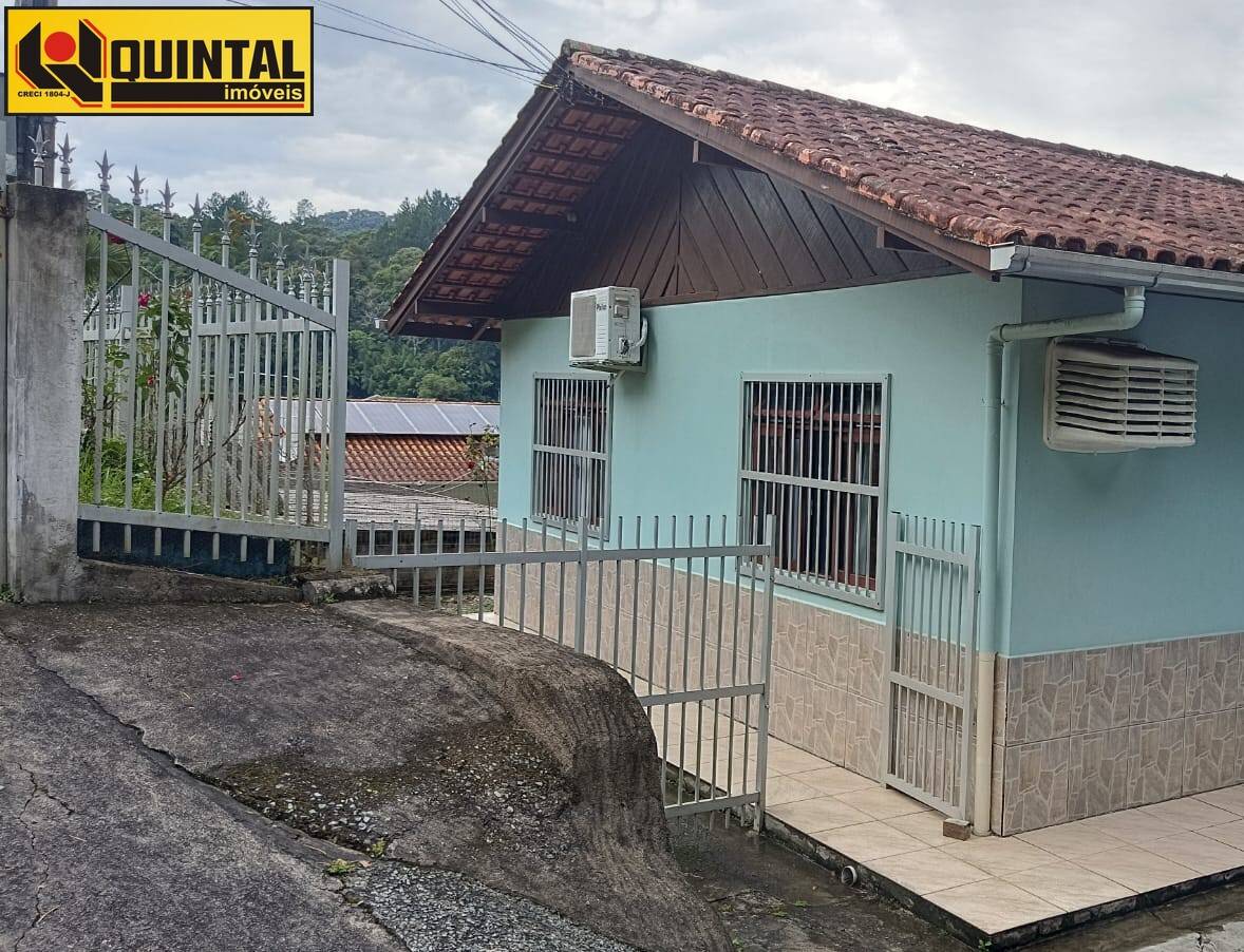 Casa Residencial 3 dormitórios no bairro Glória