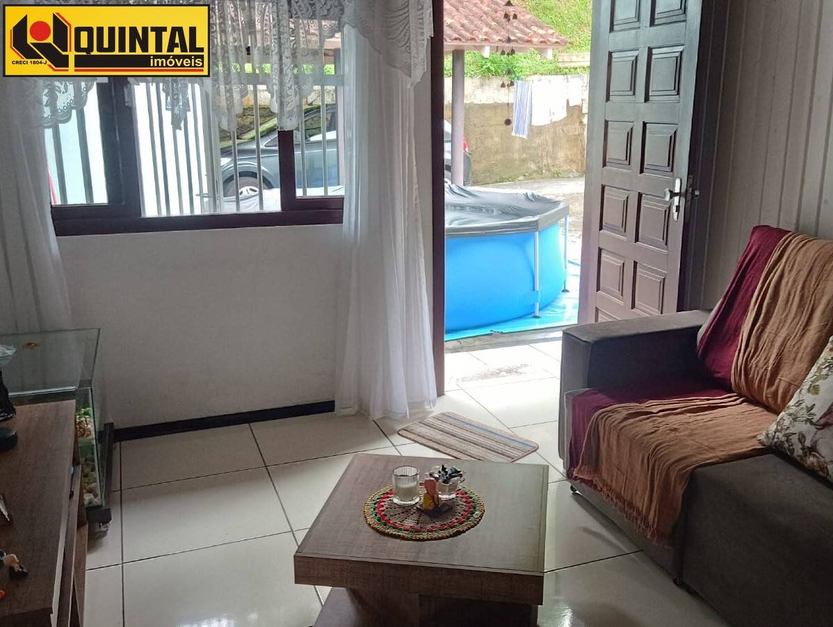 Casa Residencial 3 dormitórios no bairro Glória