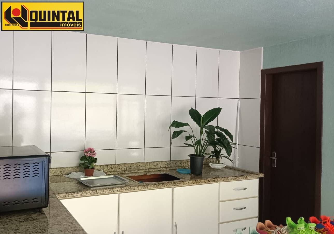 Casa Residencial 3 dormitórios no bairro Glória