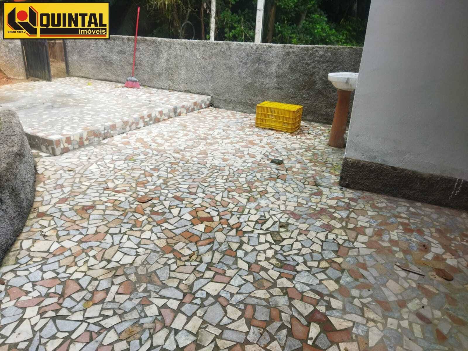 Casa Residencial 3 dormitórios no bairro Glória