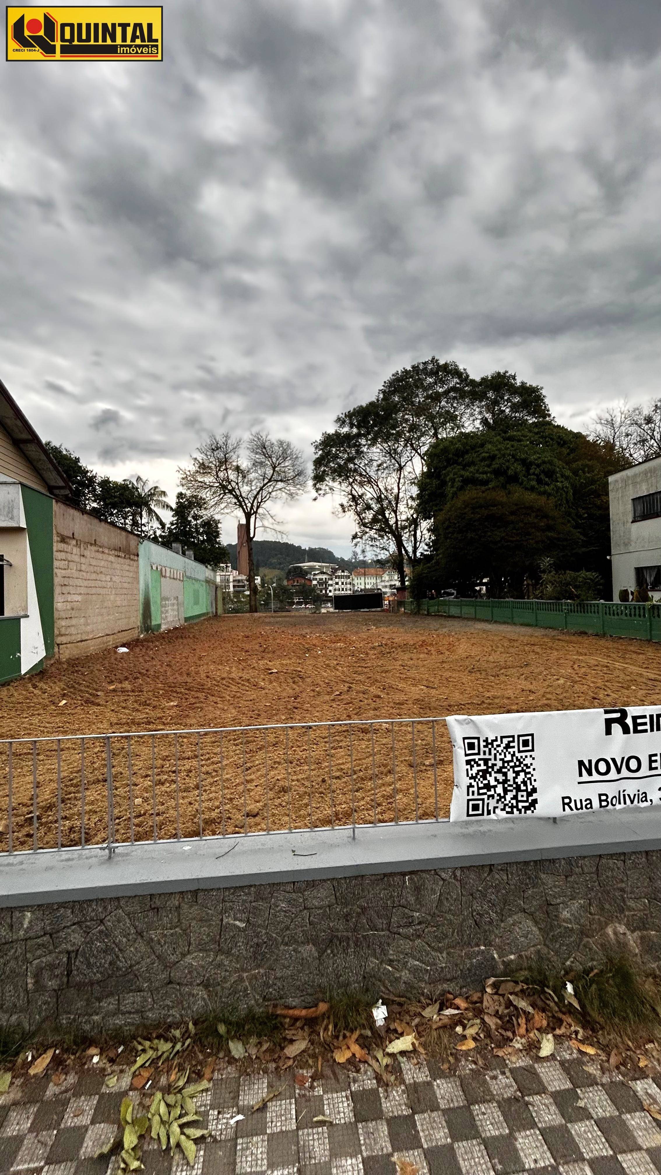 Terreno no bairro Ponta Aguda