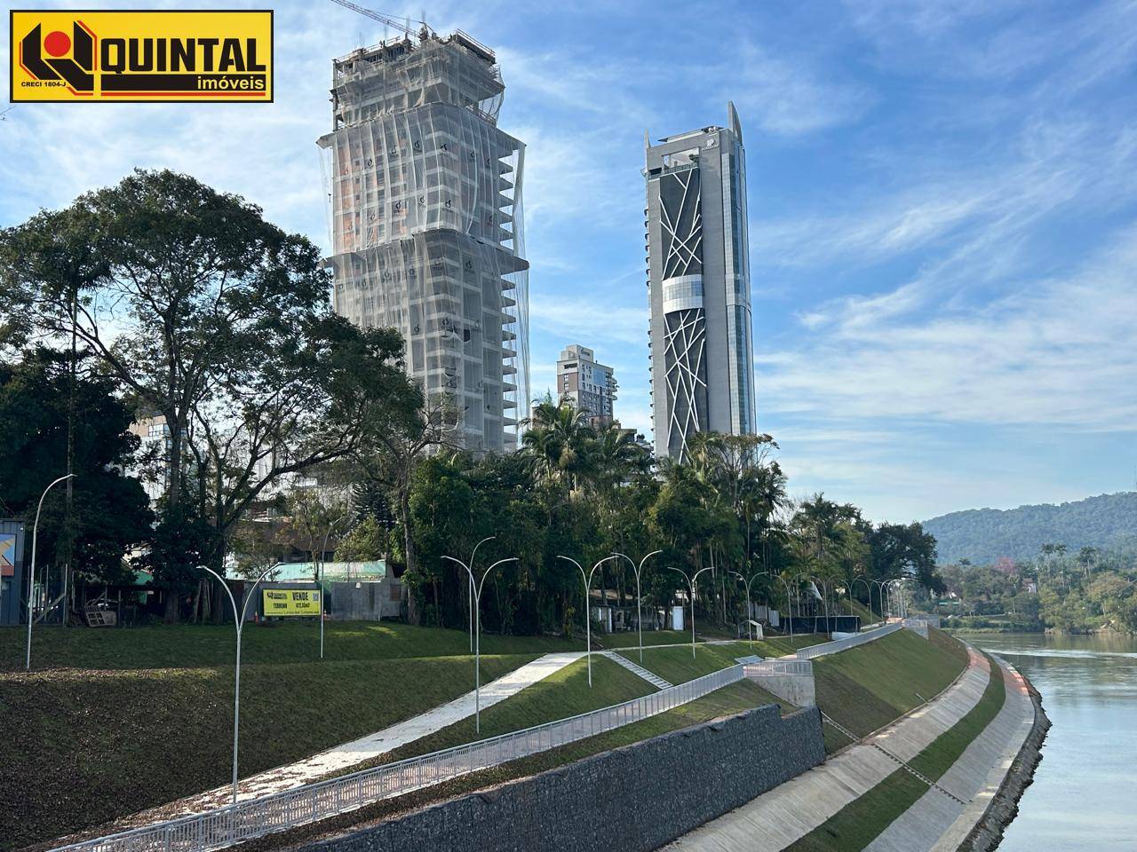 Terreno no bairro Ponta Aguda