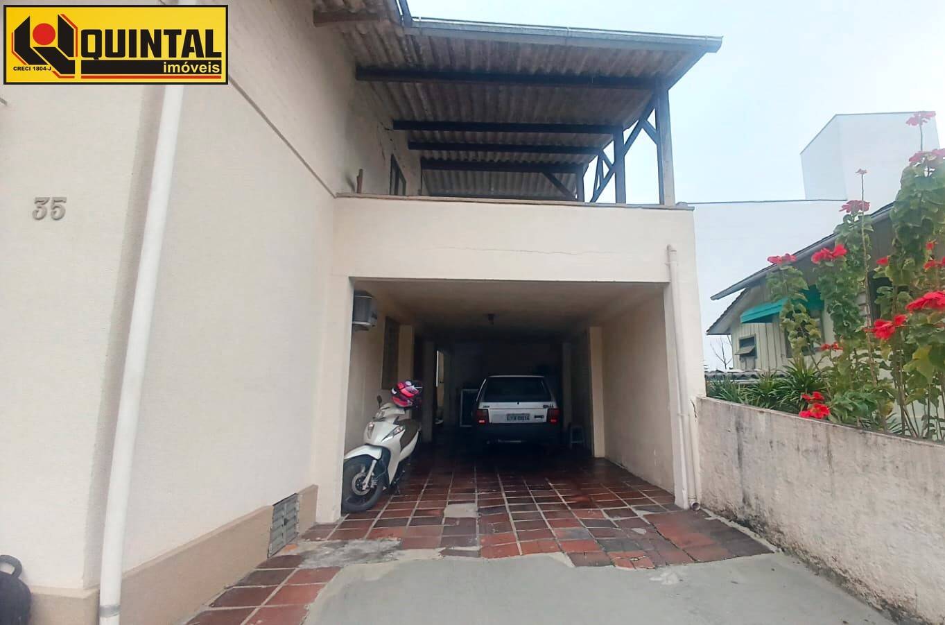 Casa Residencial 5 dormitórios no bairro Garcia