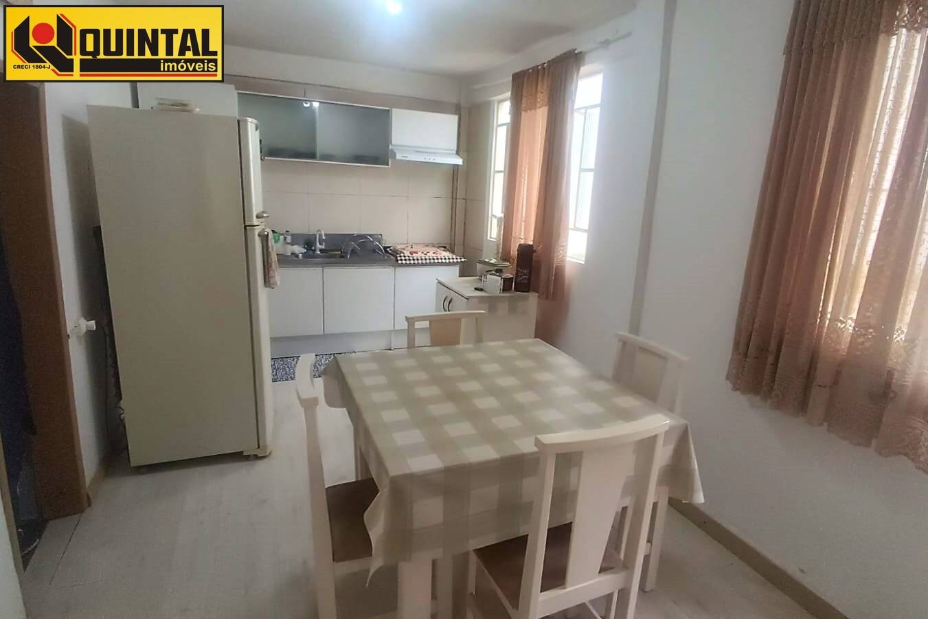 Casa Residencial 5 dormitórios no bairro Garcia