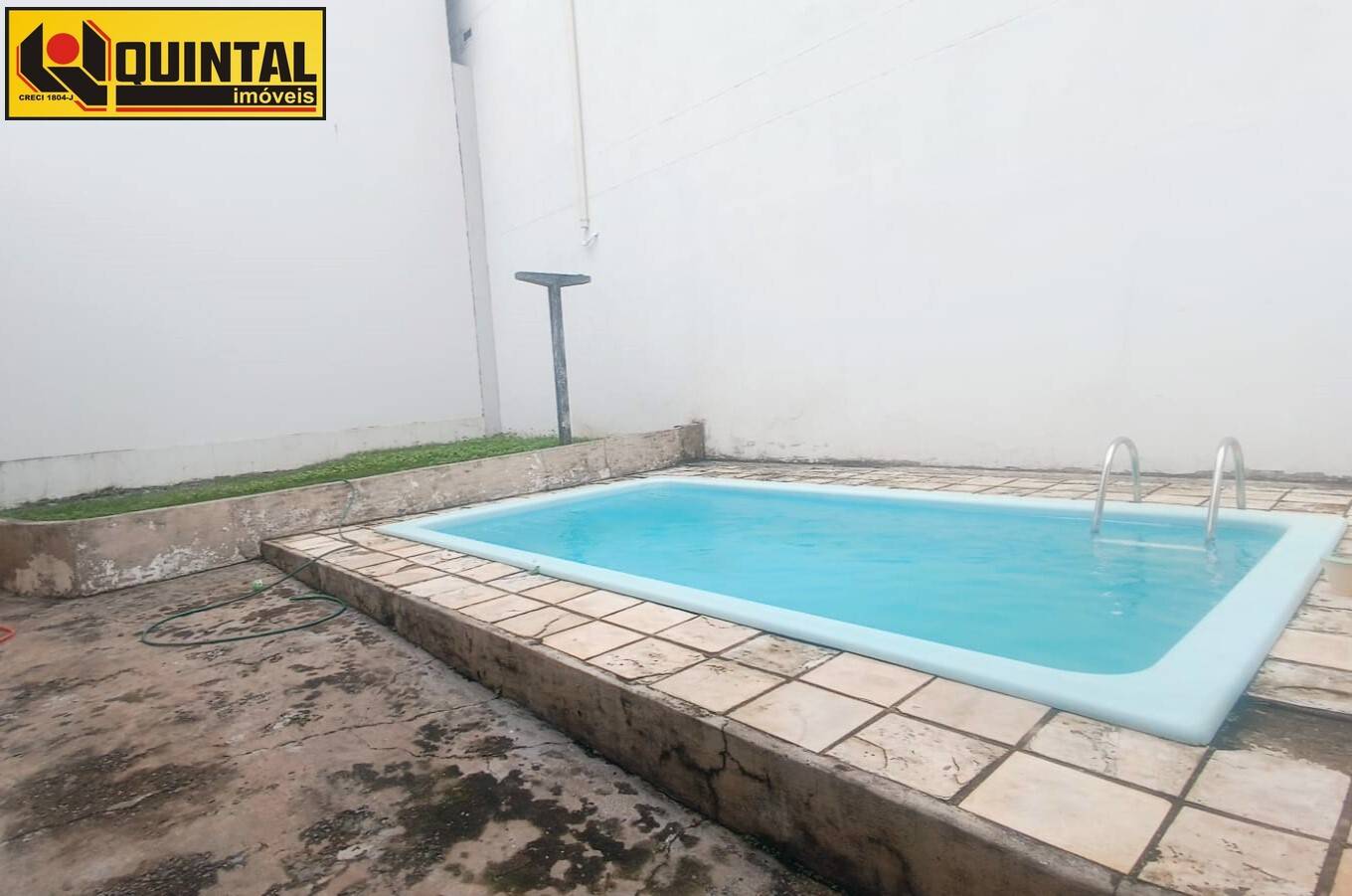 Casa Residencial 5 dormitórios no bairro Garcia