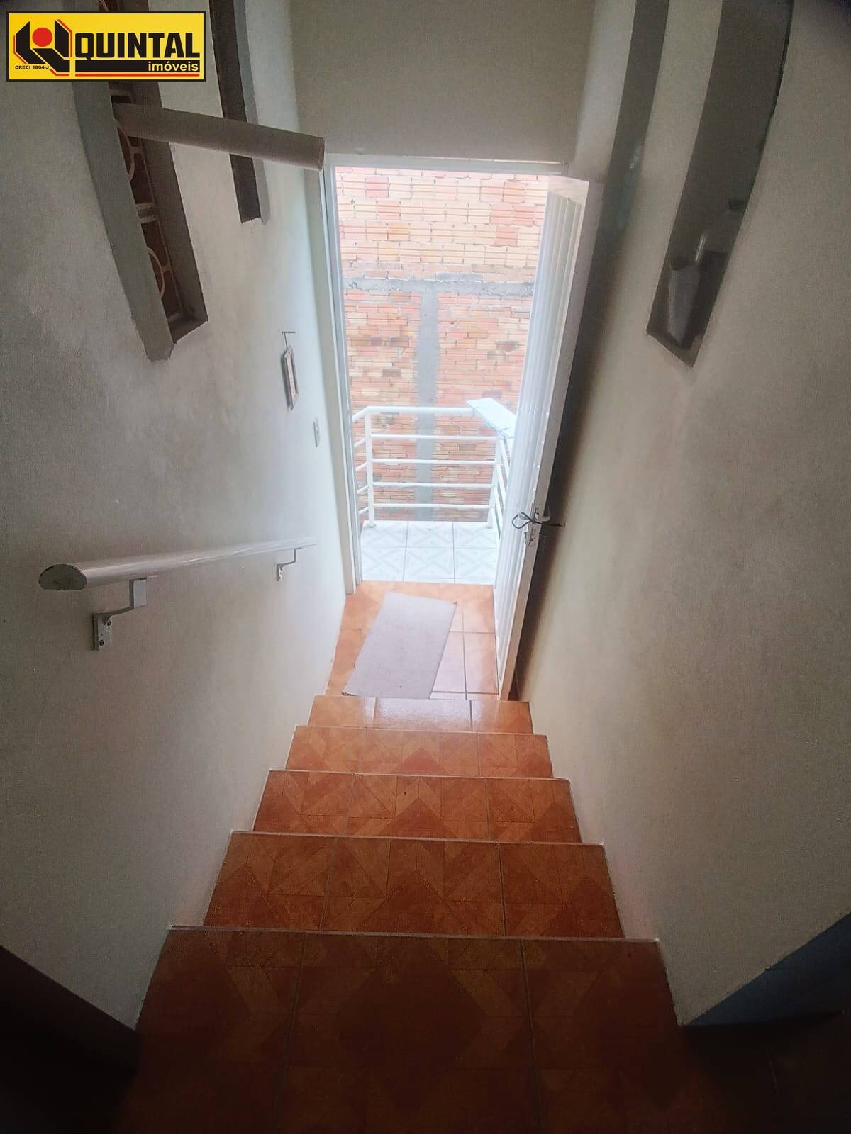 Casa Residencial 6 dormitórios no bairro Valparaíso
