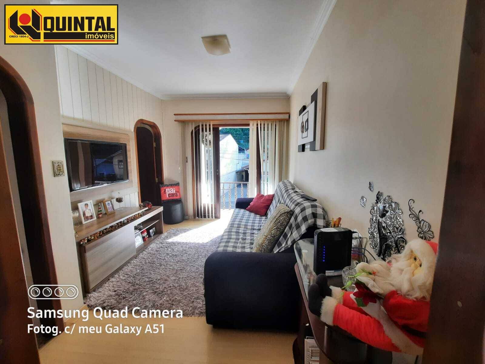 Casa Residencial 8 dormitórios no bairro GlÃ³ria