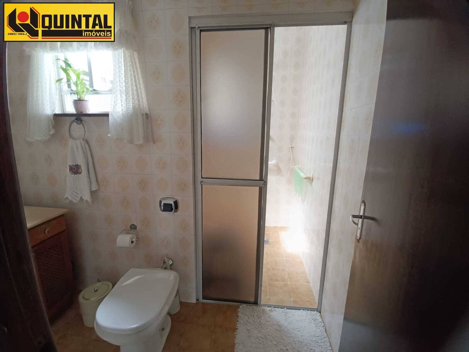 Casa Residencial 3 dormitórios no bairro Garcia