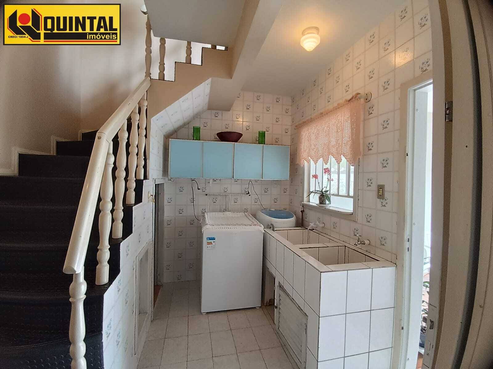 Casa Residencial 3 dormitórios no bairro Garcia