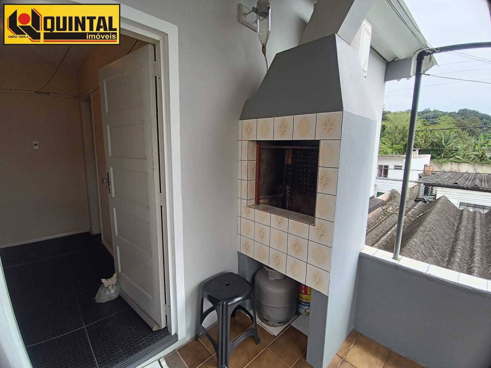 Casa Residencial 3 dormitórios no bairro Garcia