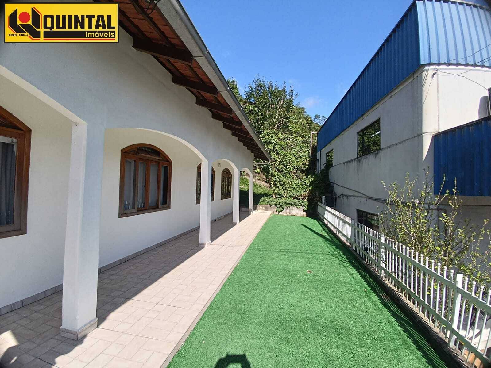 Casa Residencial 4 dormitórios no bairro Progresso