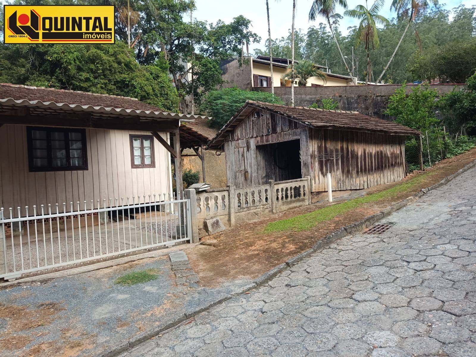 Casa Residencial 4 dormitórios no bairro Glória