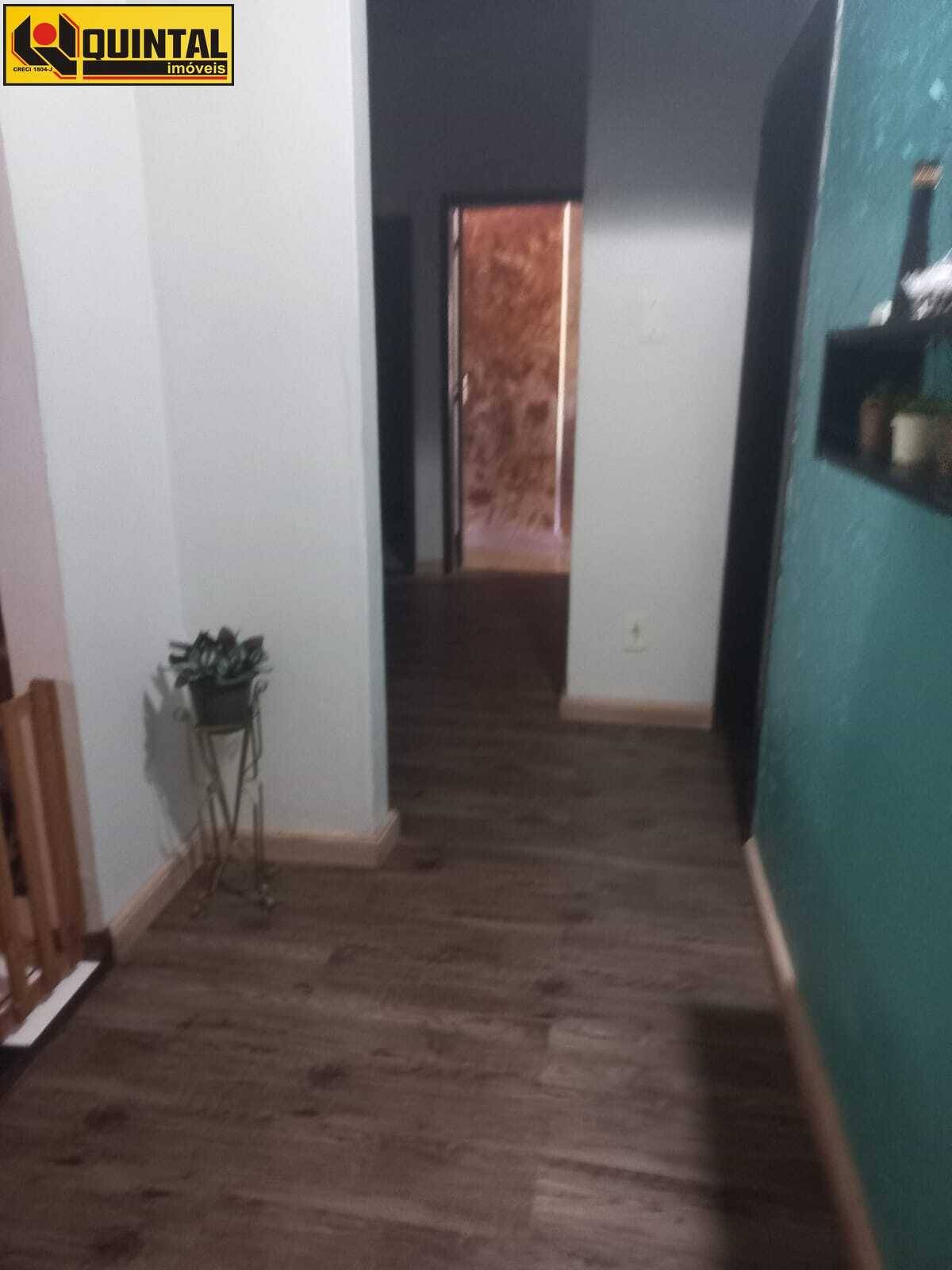 Casa Residencial 3 dormitórios no bairro Valparaíso