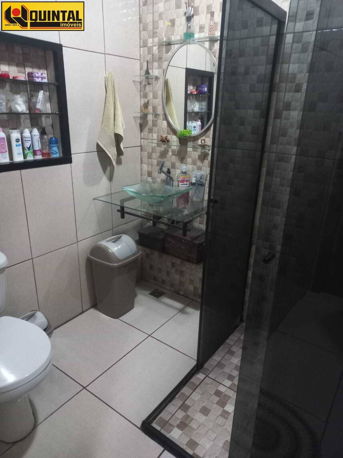 Casa Residencial 3 dormitórios no bairro Valparaíso