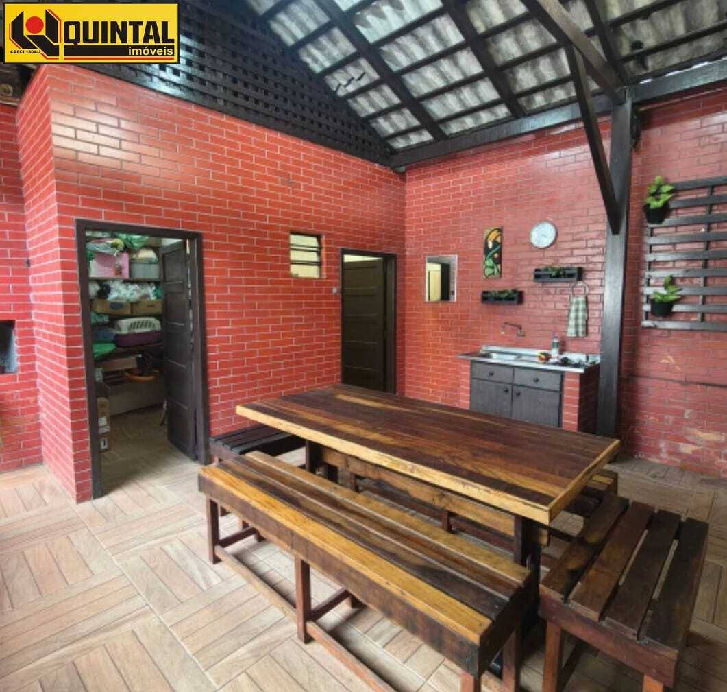 Casa Residencial 3 dormitórios no bairro Valparaíso