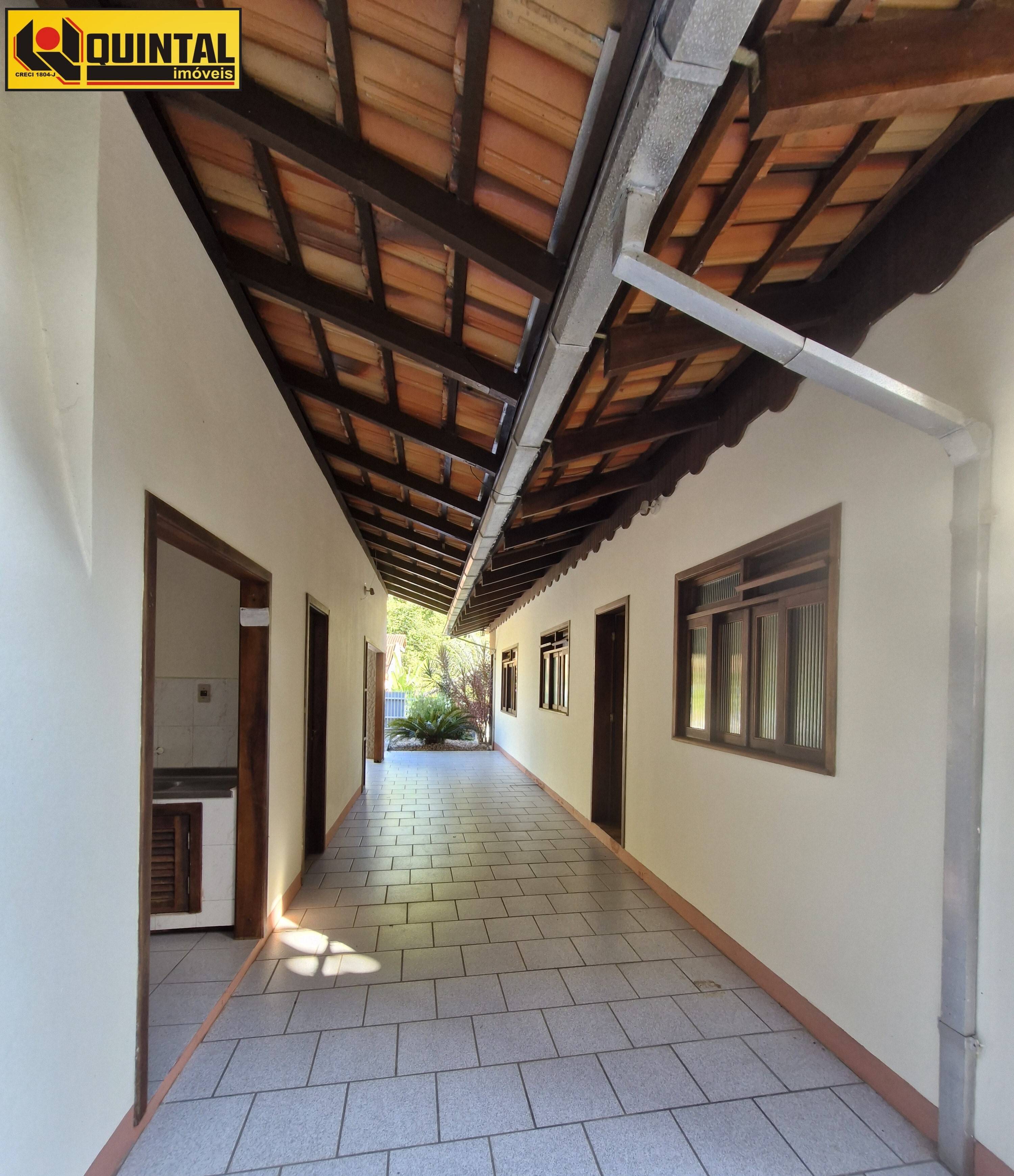 Casa Residencial 3 dormitórios no bairro Garcia